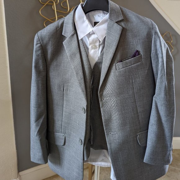 Boys' 4 Piece Formal Dress Suit Set with Vest - Picture 1 of 5